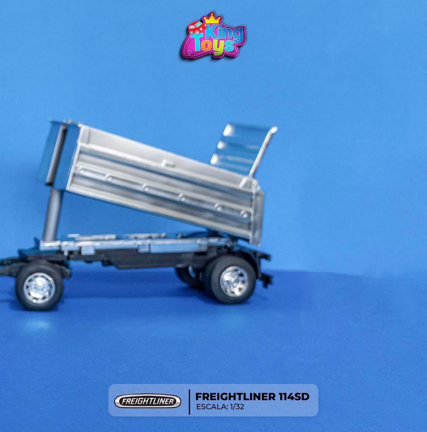 Freightliner 114SD doble remolque - Imagen 3