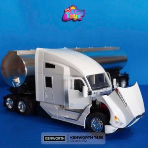 Kenworth T680 con Pipa